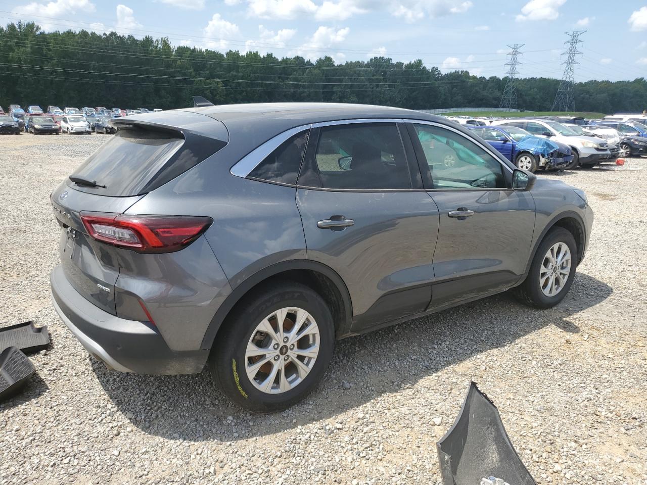 2023 Ford Escape Active - Image 3