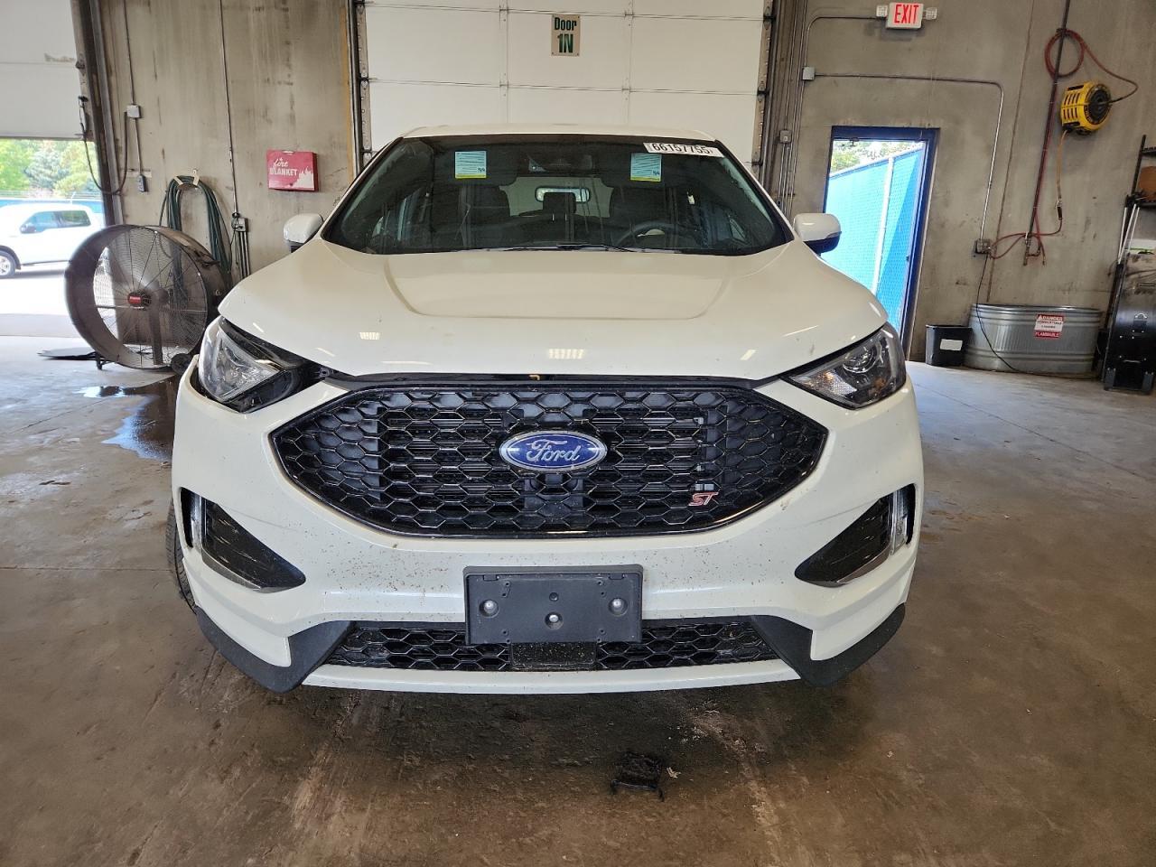 2022 Ford Edge St - Image 5