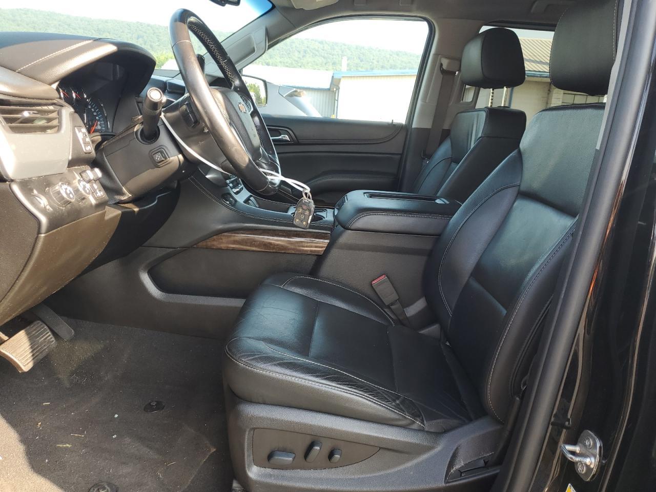 2019 Chevrolet Suburban K1500 Lt - Image 7