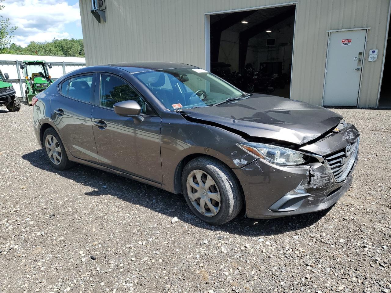 2015 Mazda 3 Sport - Image 4