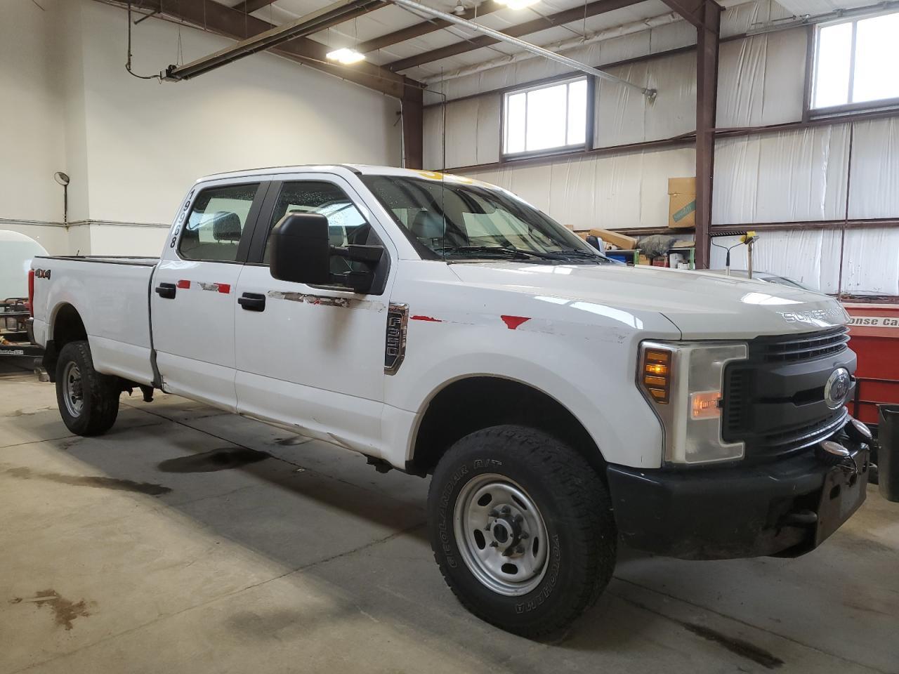 2019 Ford F350 Super Duty - Фото 4