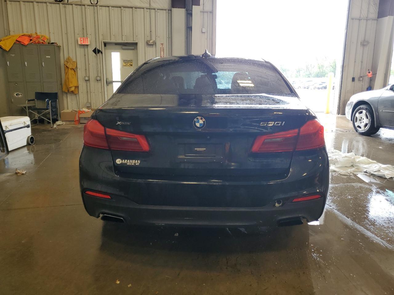 2017 BMW 530 Xi - Фото 6
