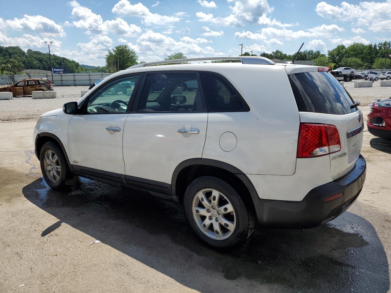 2013 Kia Sorento Lx - Image 2