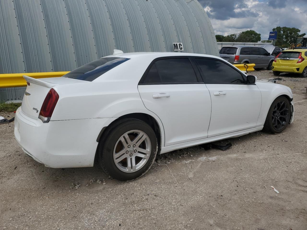 2020 Chrysler 300 S - Фото 3