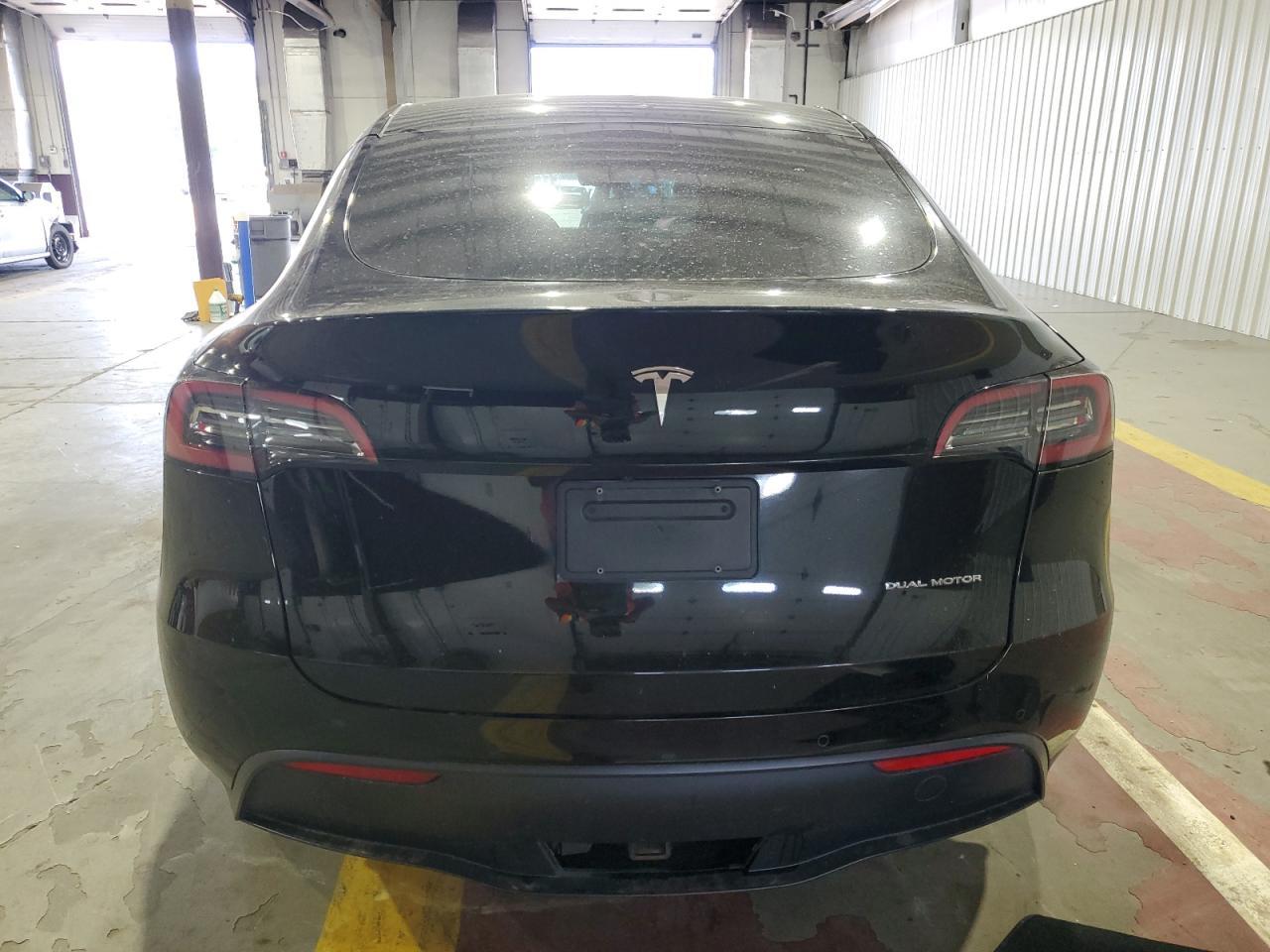 2022 Tesla Model Y - Фото 6