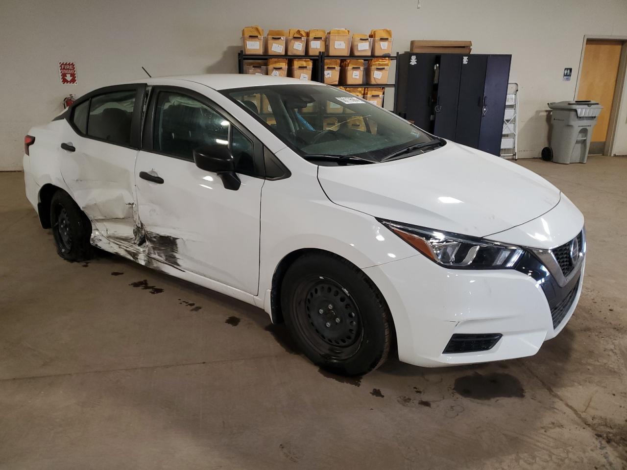 2022 Nissan Versa S - Image 4