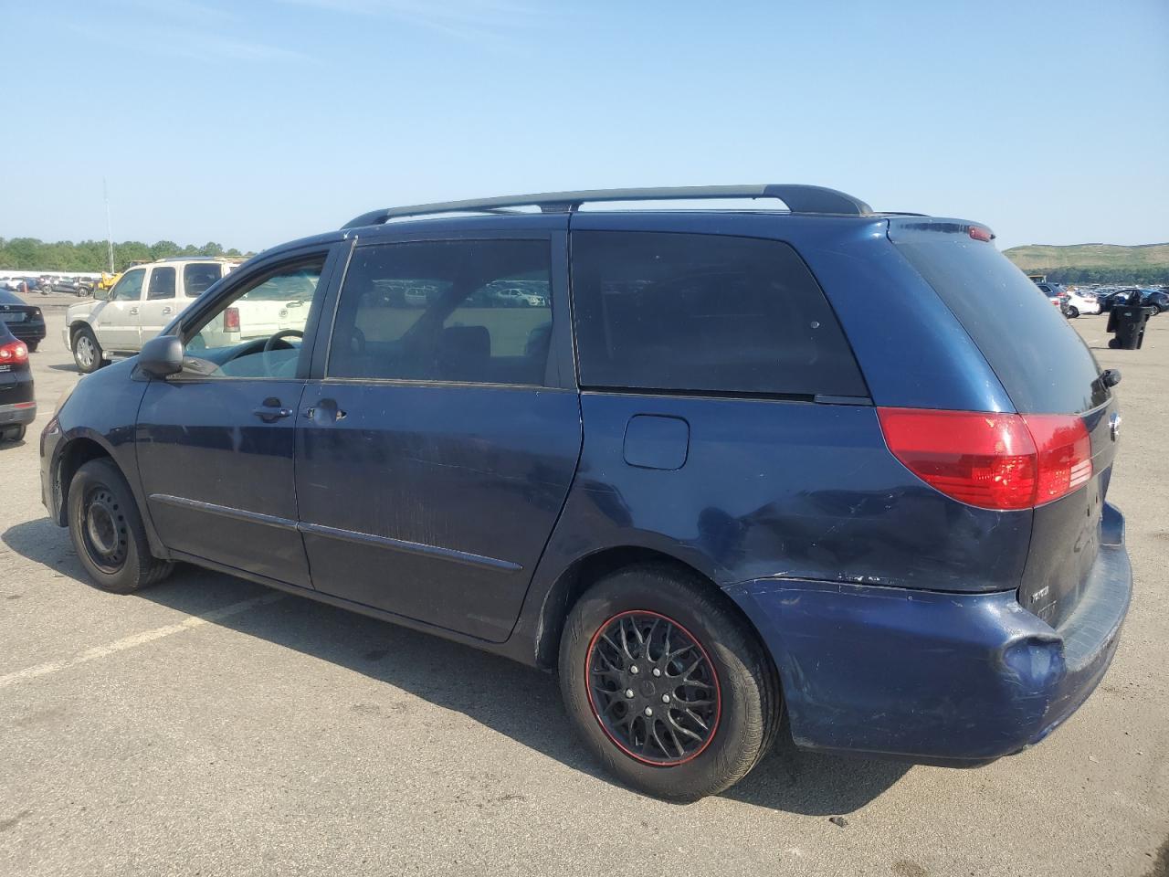 2004 Toyota Sienna Ce - Фото 2