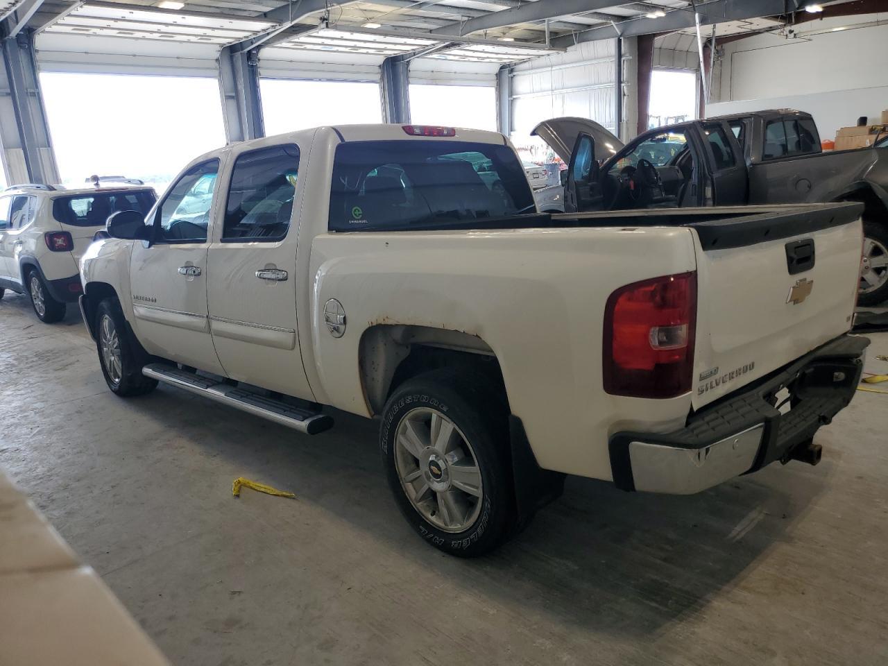 2011 Chevrolet Silverado K1500 Lt - Фото 2