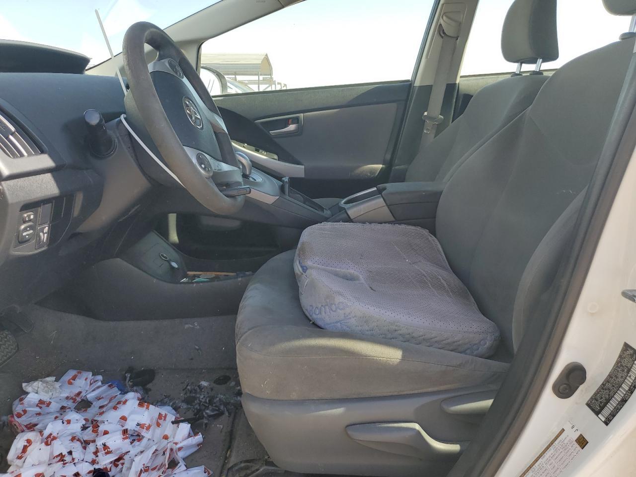 2012 Toyota Prius - Image 7