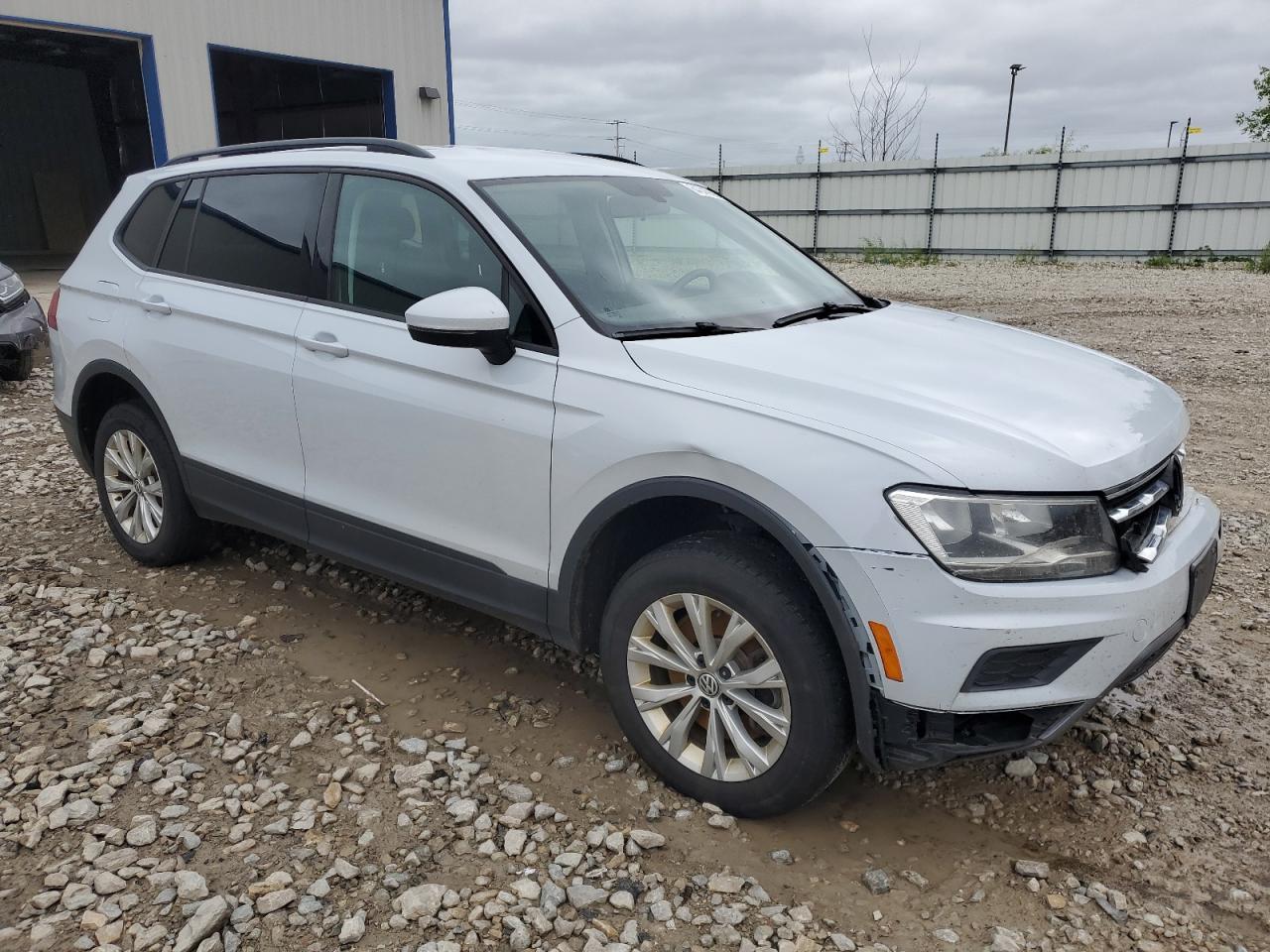 2018 Volkswagen Tiguan S - Фото 4