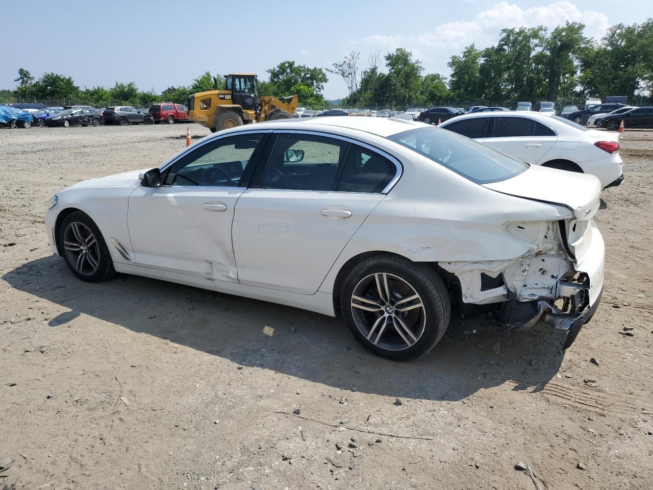 2021 BMW 530 Xi - Фото 2