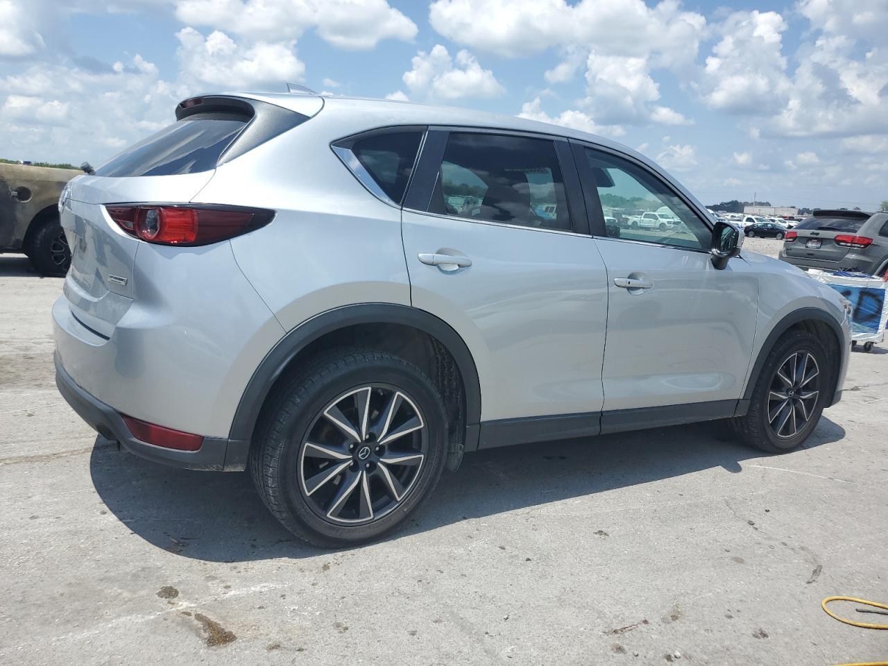 2018 Mazda Cx-5 Touring - Image 3