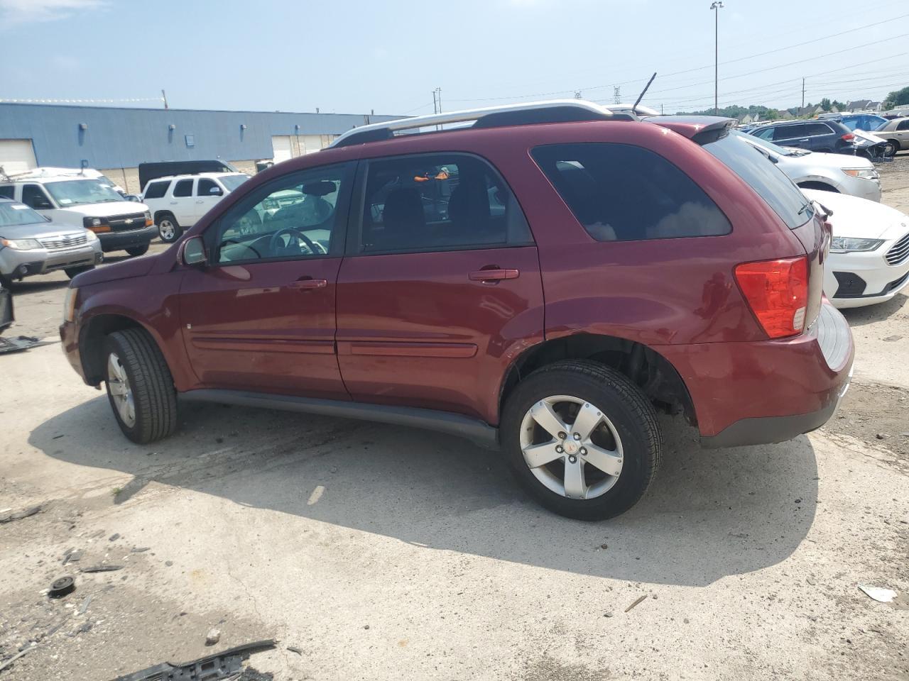 2007 Pontiac Torrent - Image 2