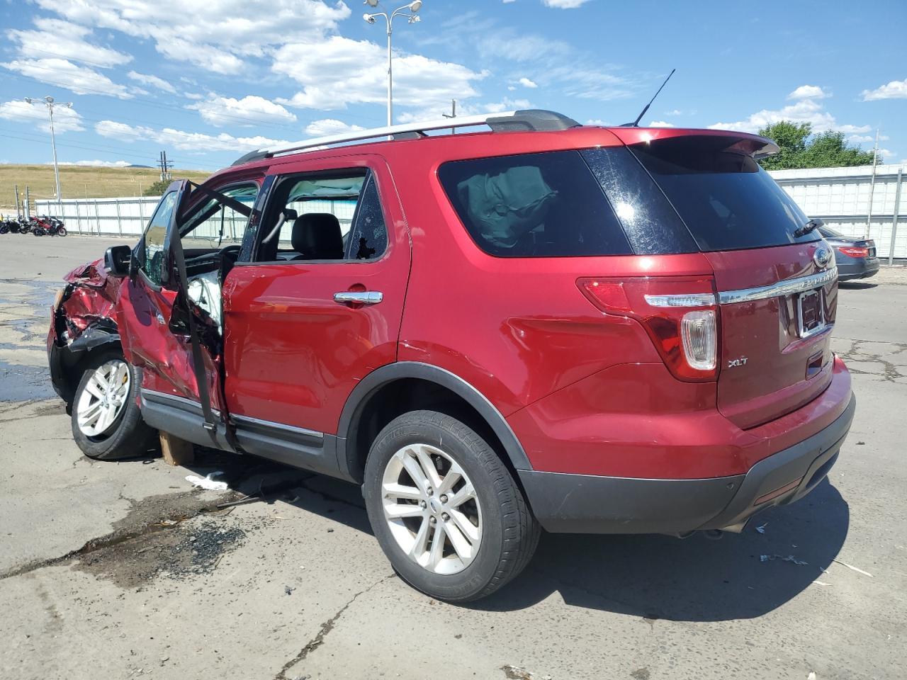 2015 Ford Explorer Xlt - Image 2