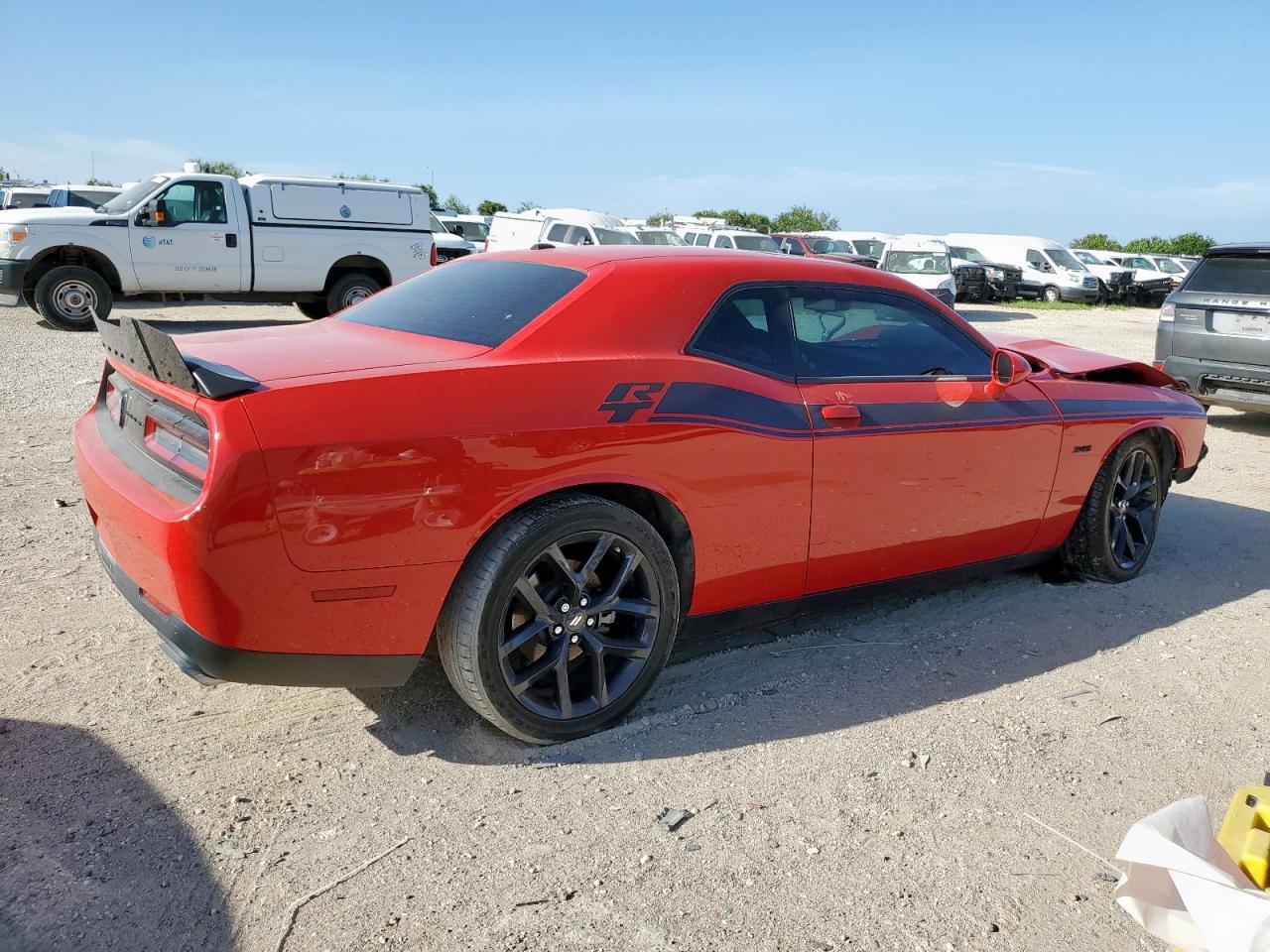 2023 Dodge Challenger R/T - Фото 3