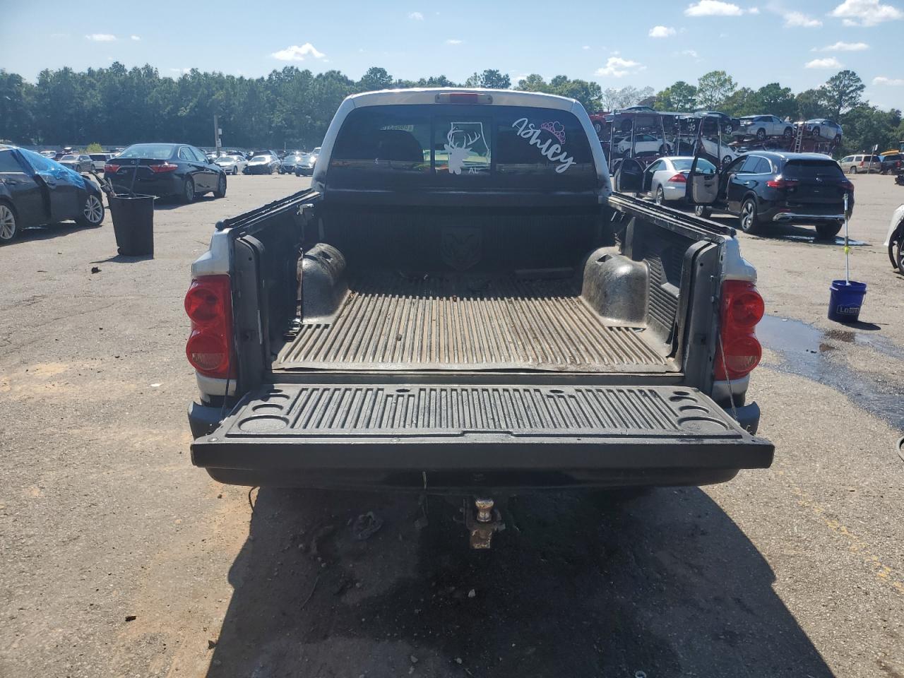 2005 Dodge Dakota Quad - Image 6