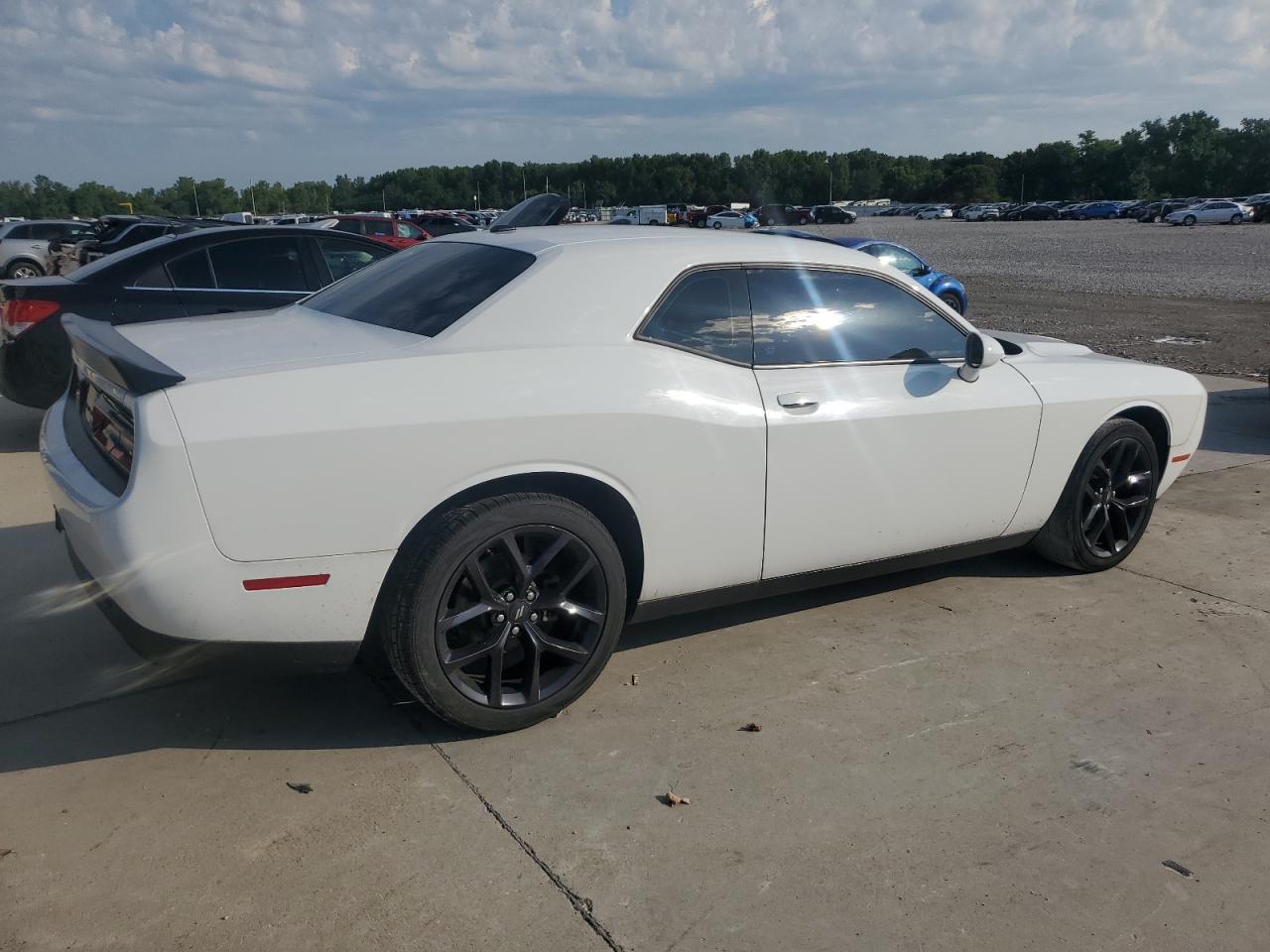 2020 Dodge Challenger Sxt - Image 3