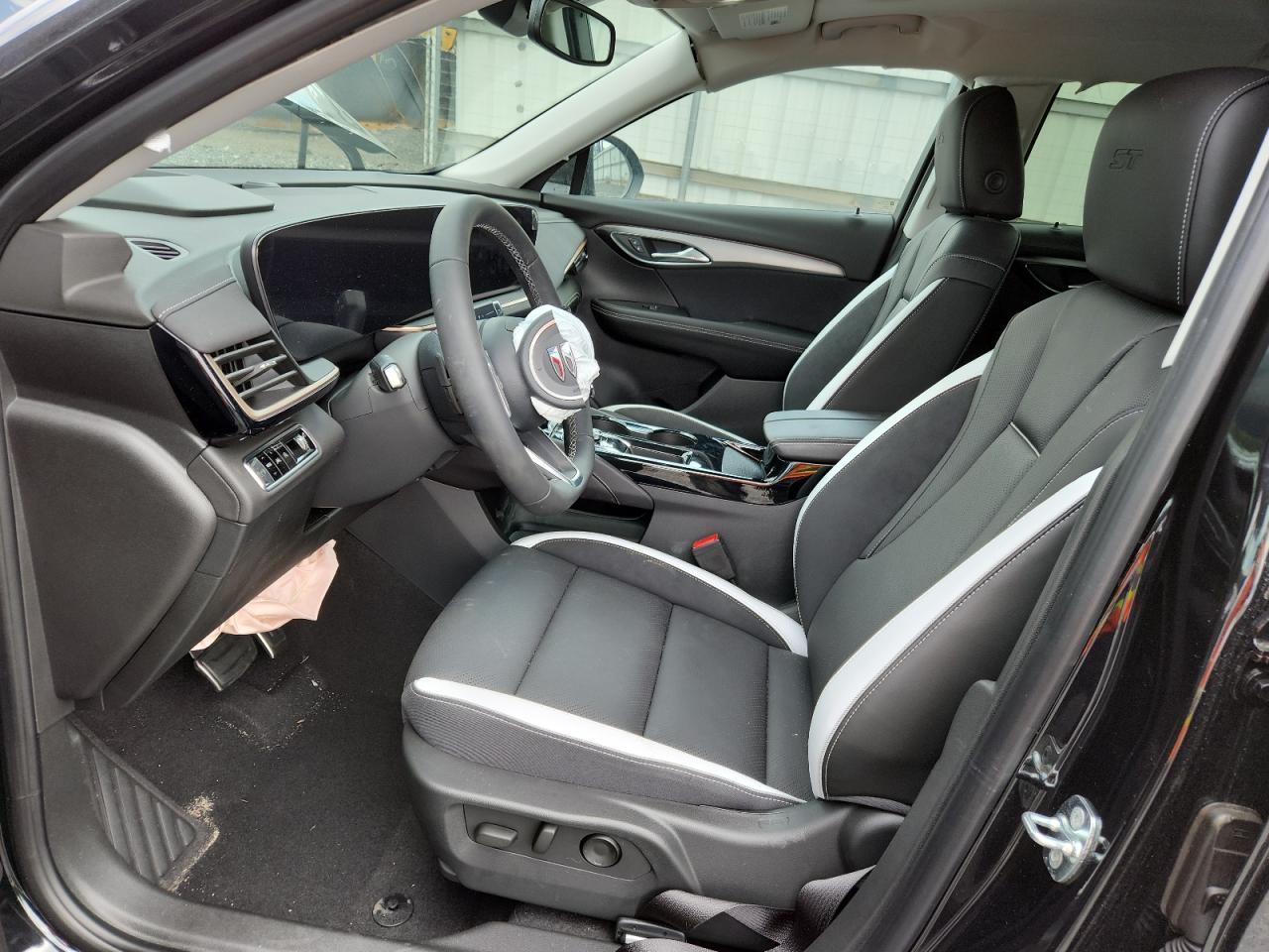 2025 Buick Envision Sport Touring - Image 7