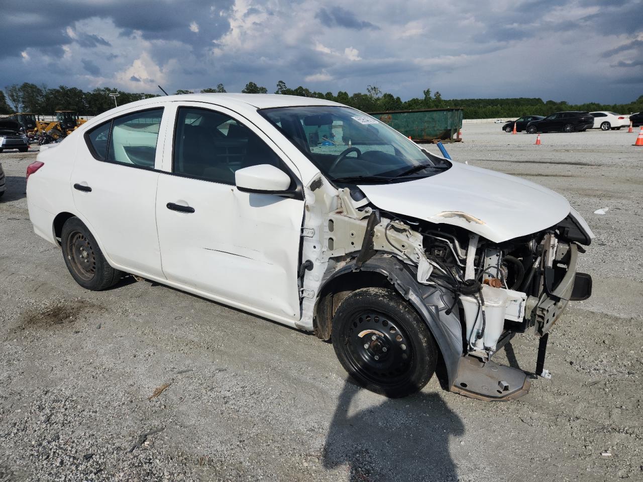 2018 Nissan Versa S - Image 4