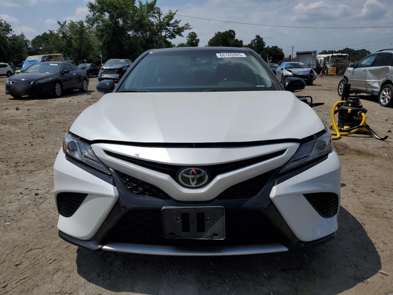 2019 Toyota Camry Xse - Фото 5