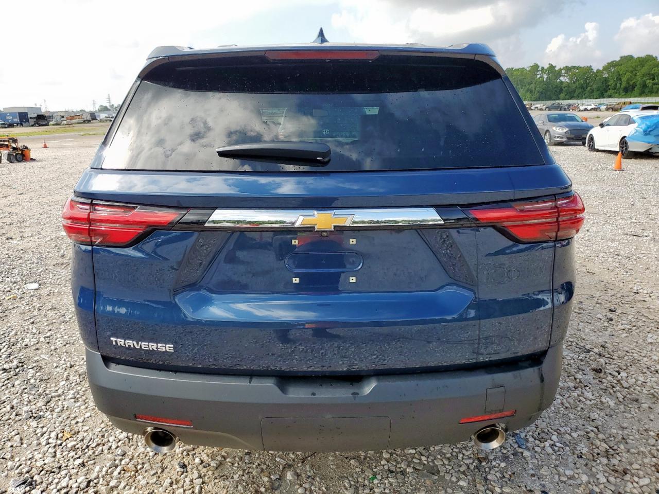 2023 Chevrolet Traverse Ls - Фото 6