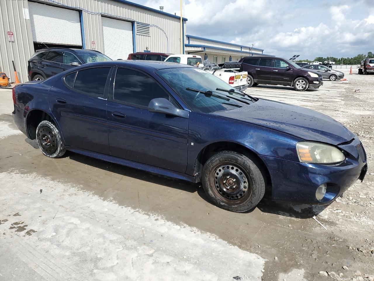 2008 Pontiac Grand Prix - Image 4