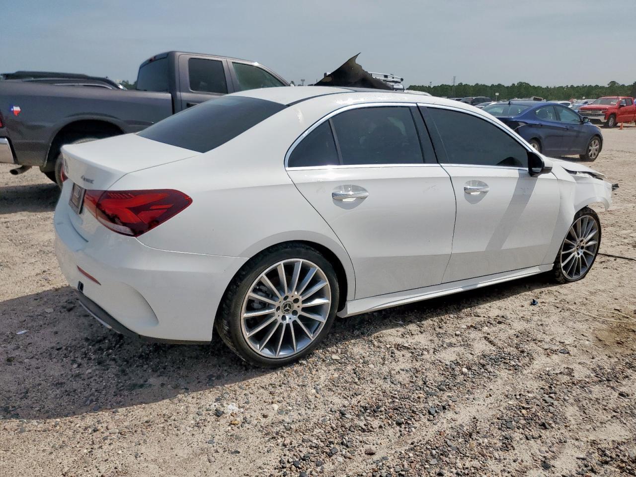 2022 Mercedes-Benz A 220 4Matic - Image 3