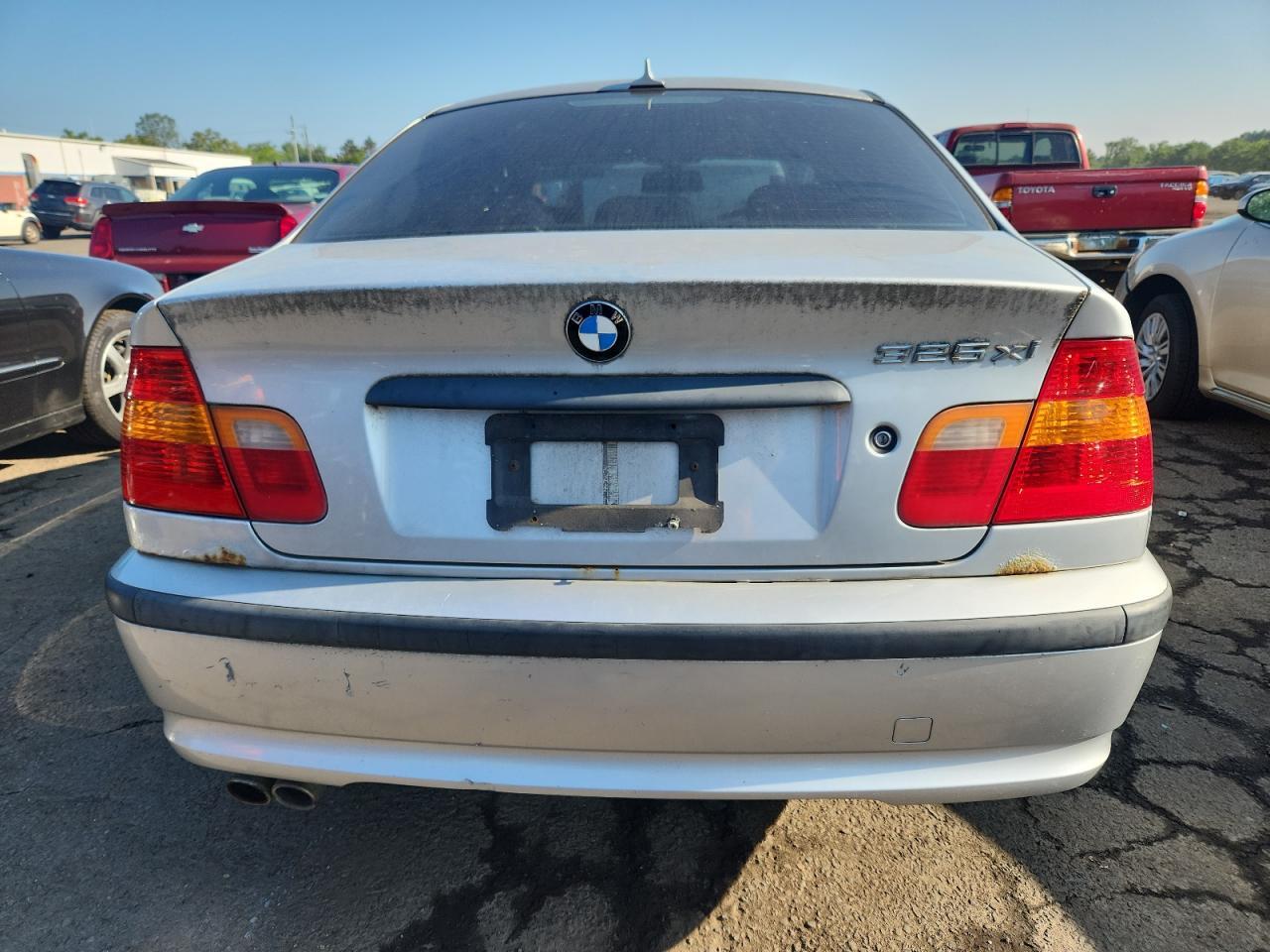 2004 BMW 325 Xi - Image 6