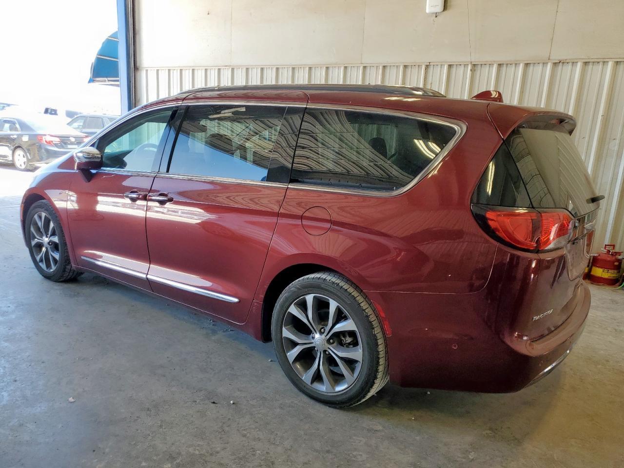 2018 Chrysler Pacifica Limited - Фото 2