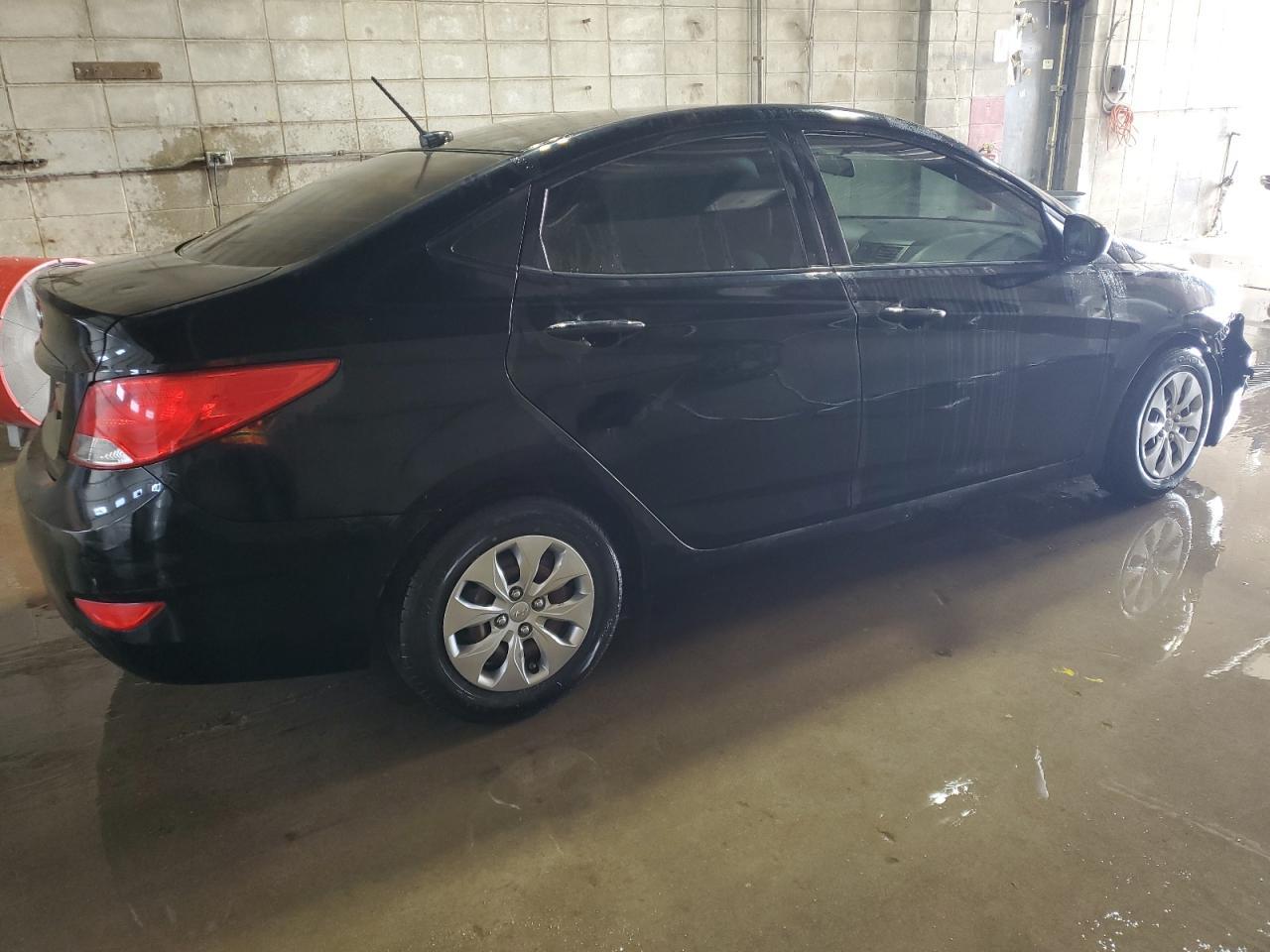 2017 Hyundai Accent Se - Фото 3