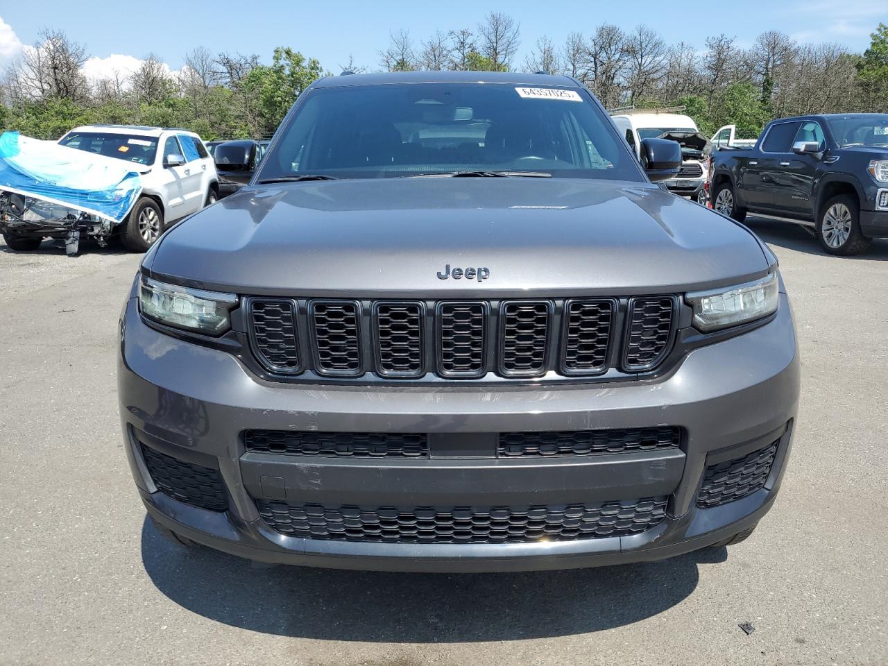 2022 Jeep Grand Cherokee L Laredo - Image 5