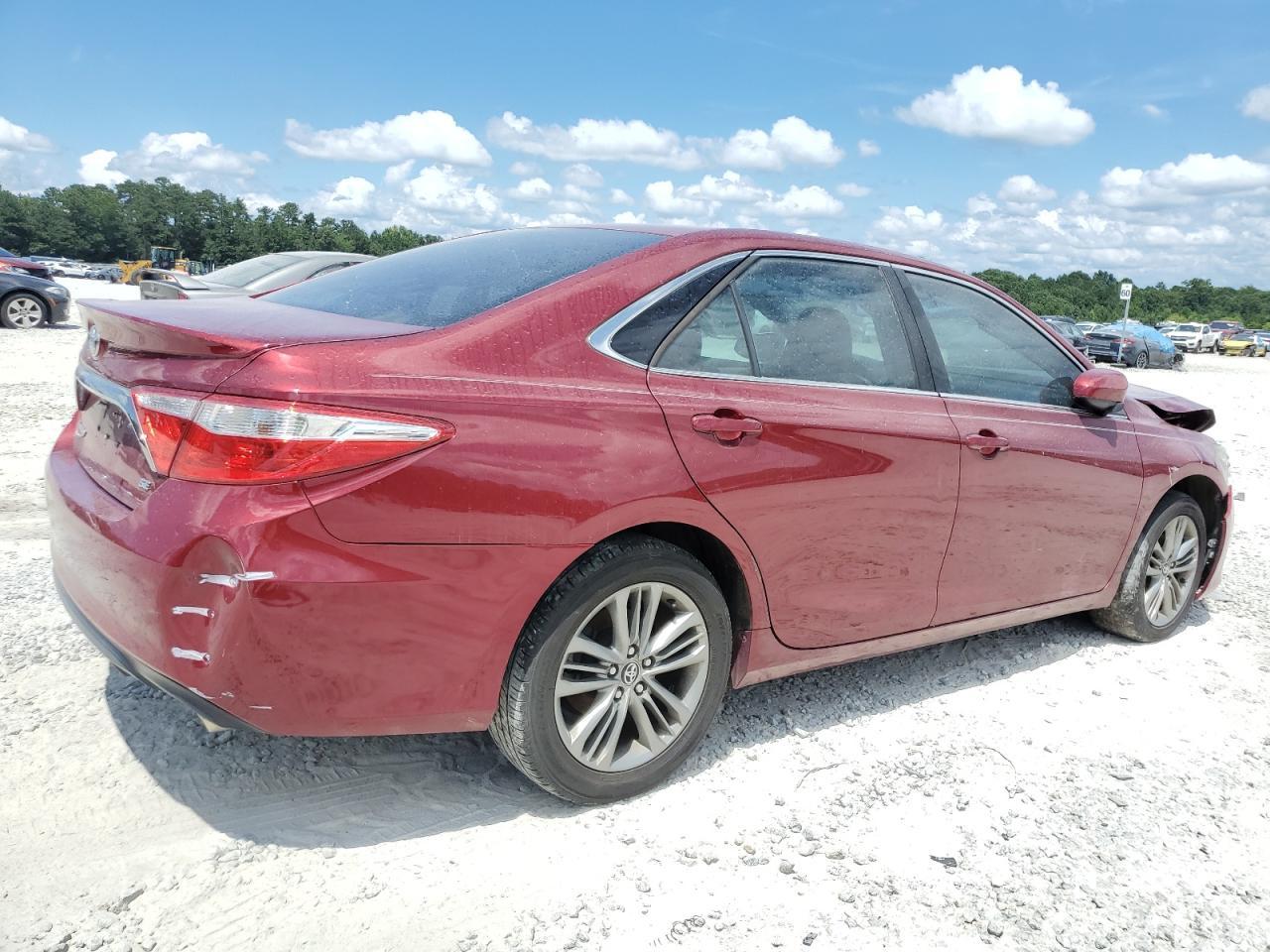 2016 Toyota Camry Le - Image 3