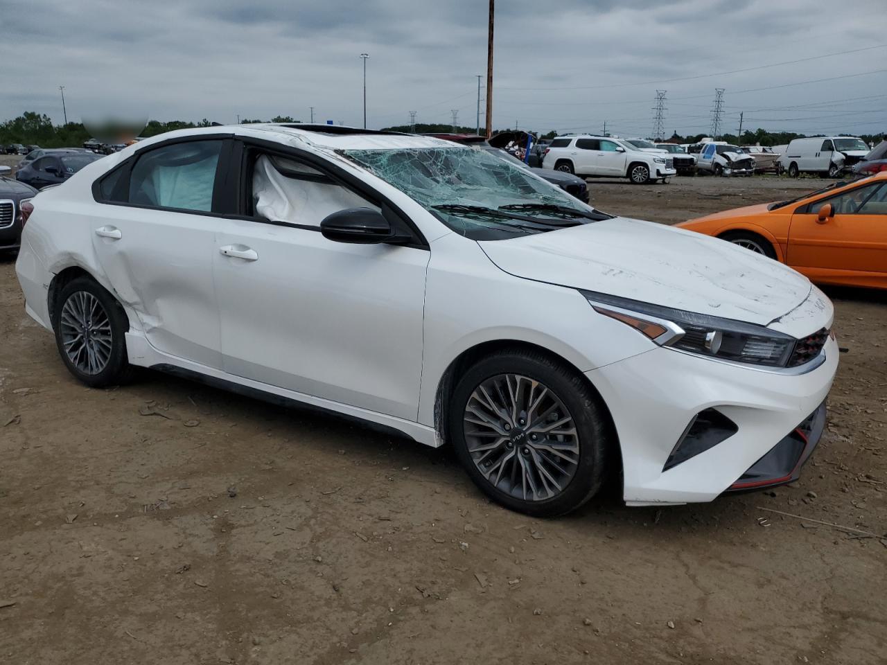 2024 Kia Forte Gt Line - Фото 4