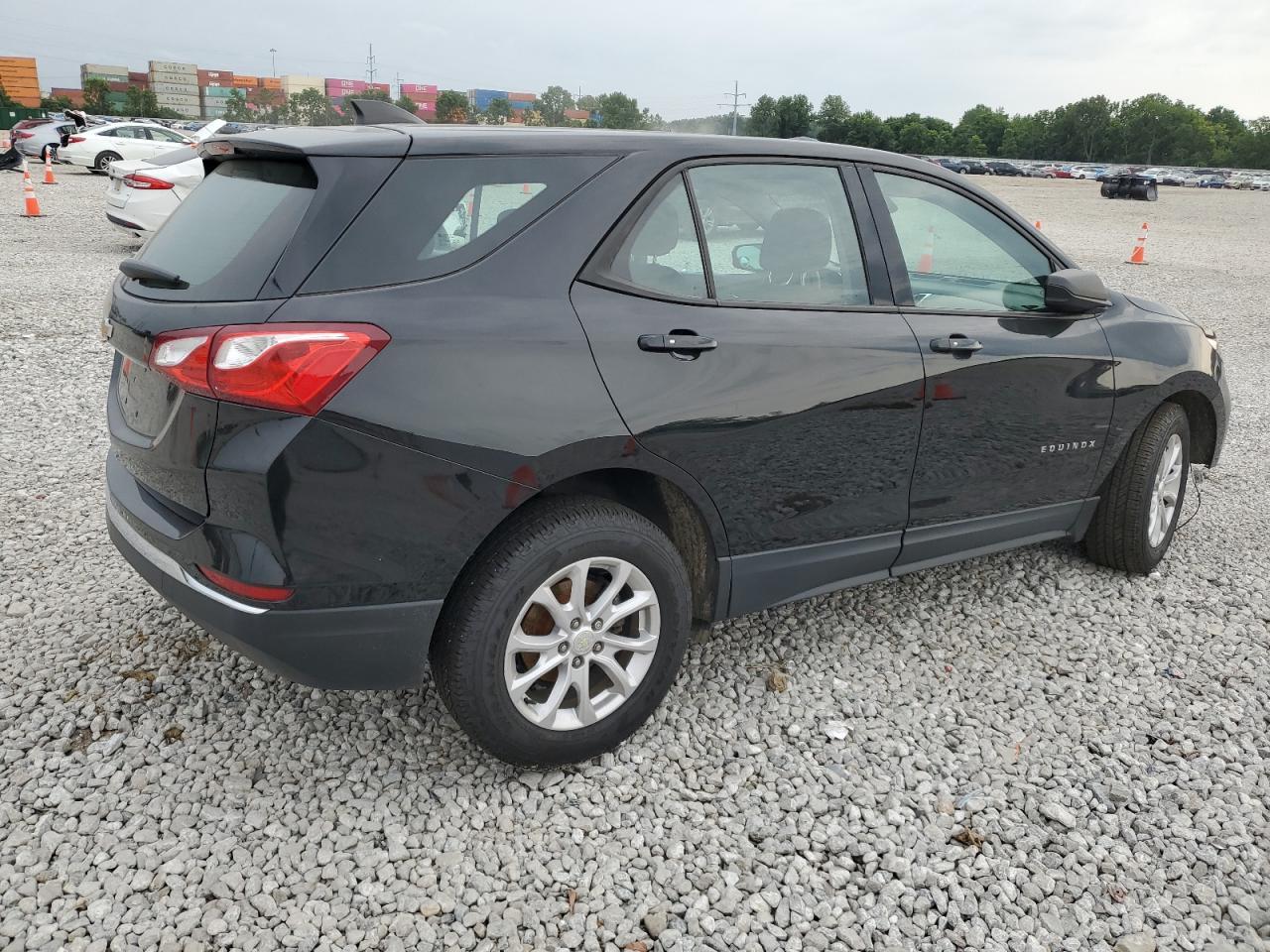 2018 Chevrolet Equinox Ls - Image 3