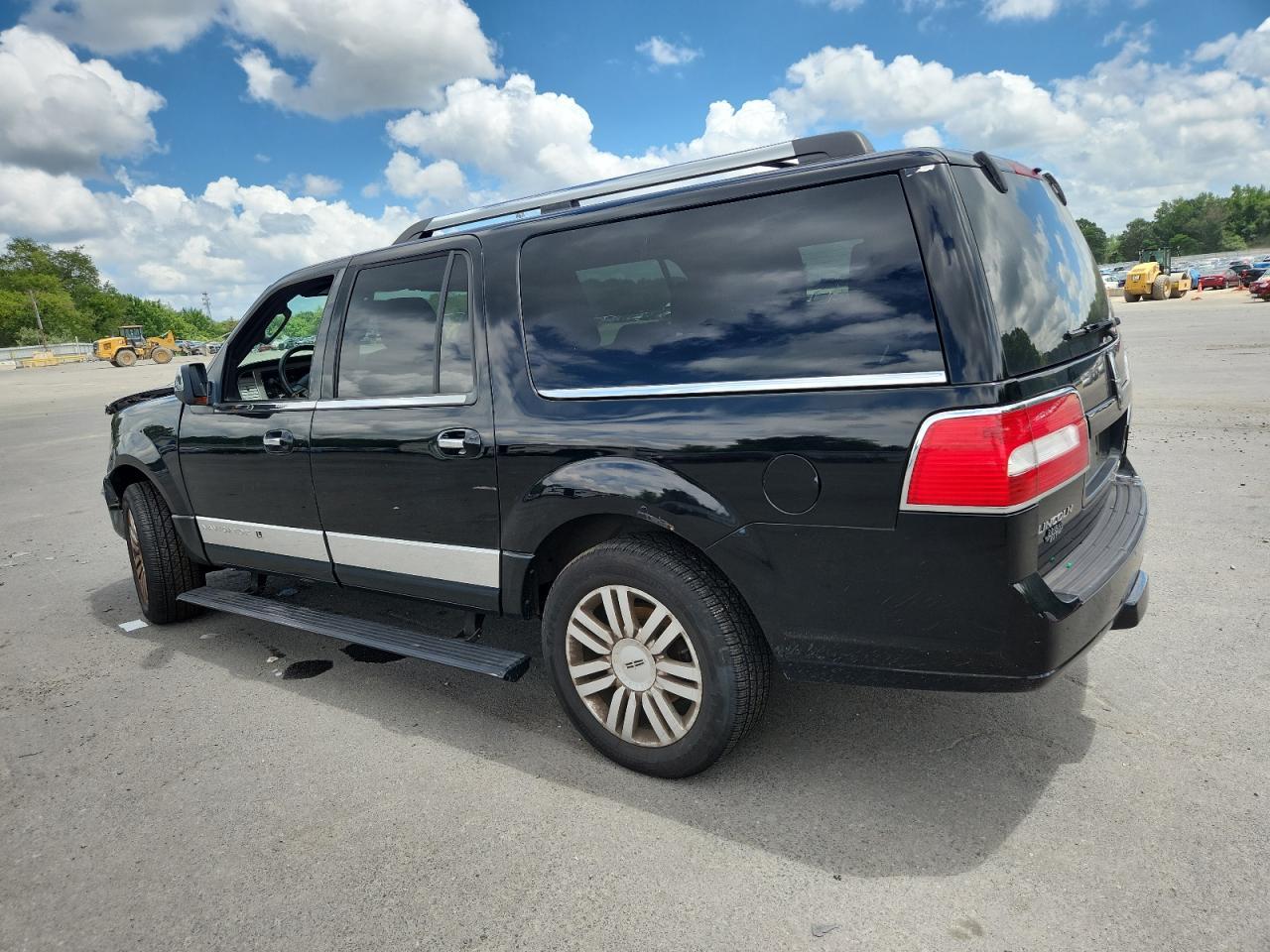 2008 Lincoln Navigator L - Фото 2