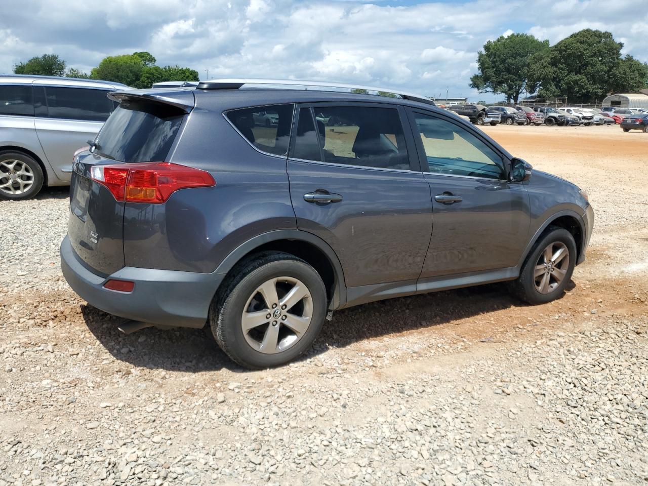 2015 Toyota Rav4 Xle - Image 3