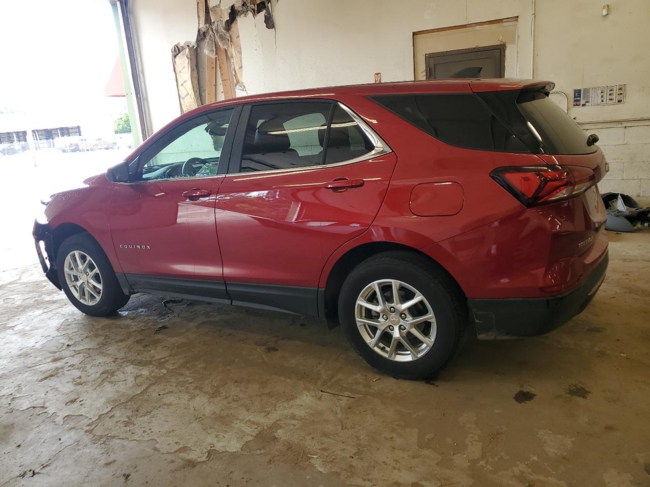 2022 Chevrolet Equinox Lt - Image 2