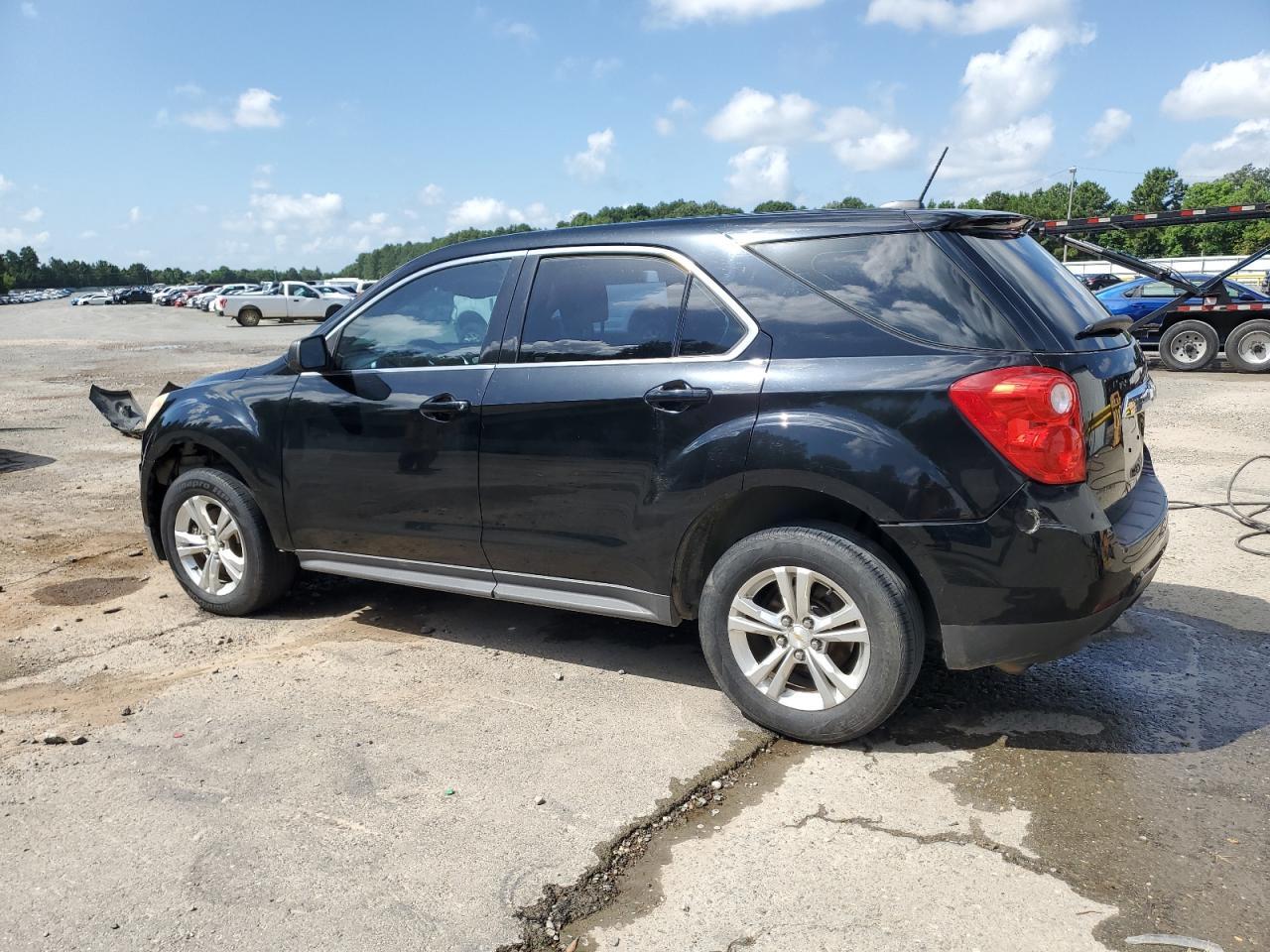 2015 Chevrolet Equinox Ls - Image 2