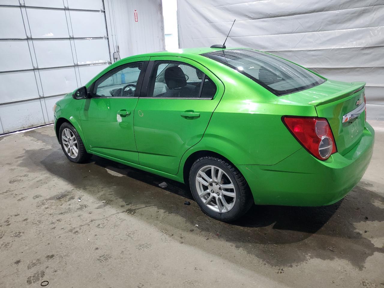 2015 Chevrolet Sonic Lt - Фото 2