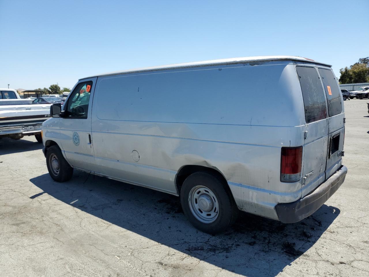 2006 Ford Econoline E150 Van - Фото 2