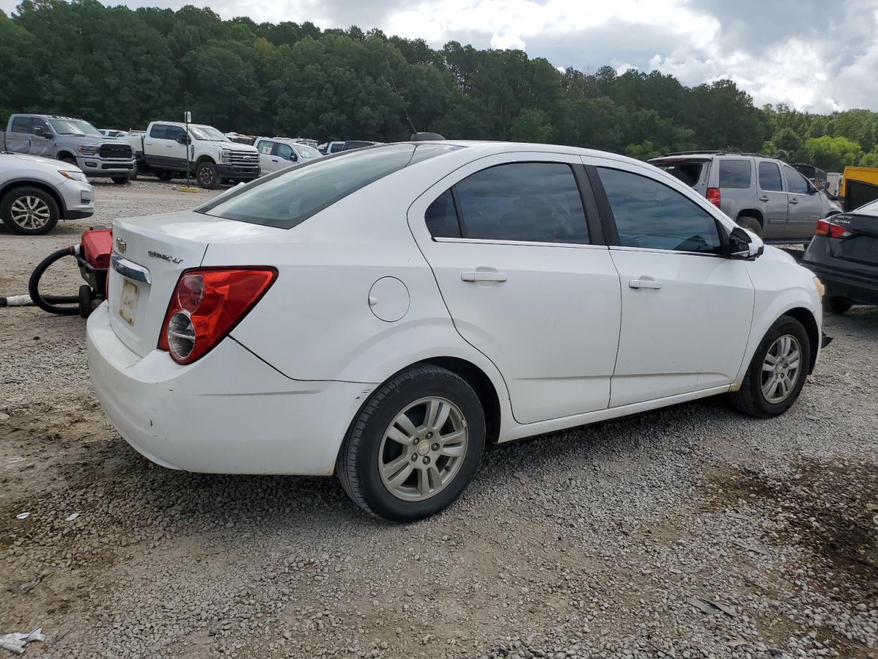 2015 Chevrolet Sonic Lt - Фото 3