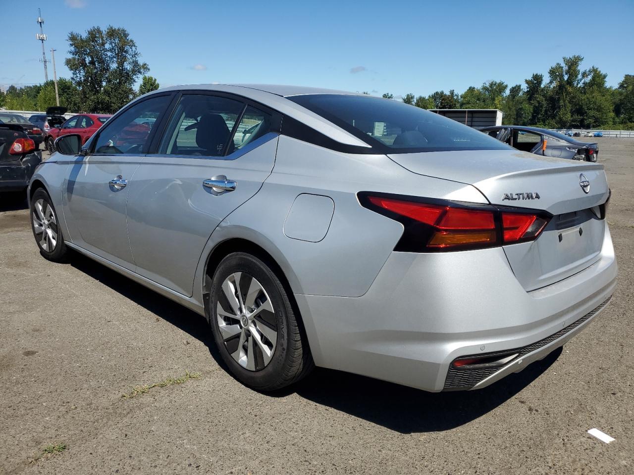 2023 Nissan Altima S - Фото 2