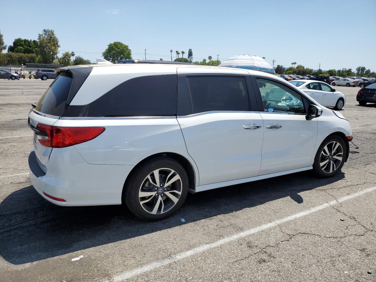 2024 Honda Odyssey Touring - Фото 3