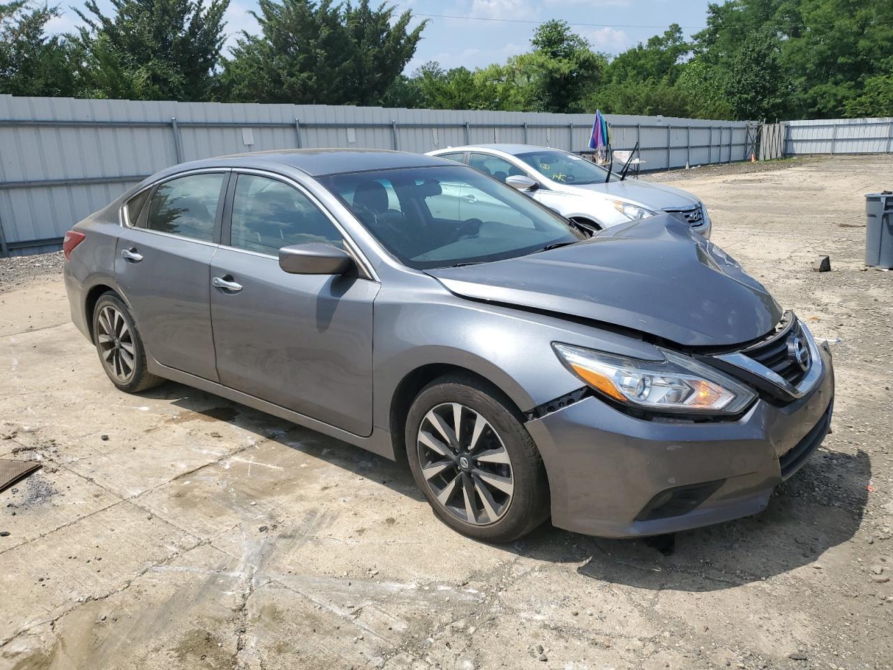 2018 Nissan Altima 2.5 - Image 4