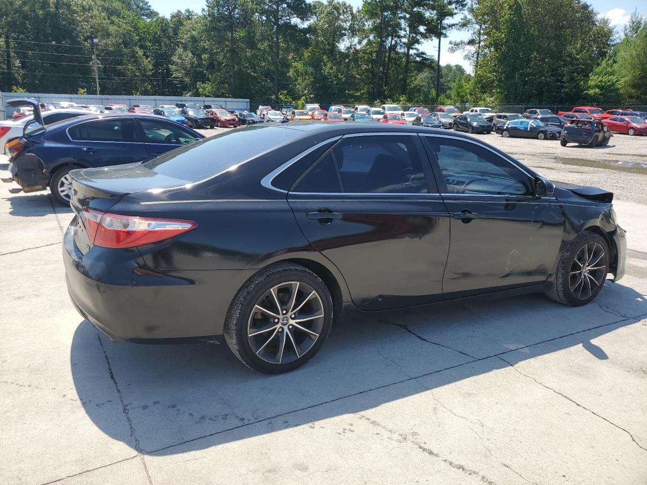 2015 Toyota Camry Le - Image 3