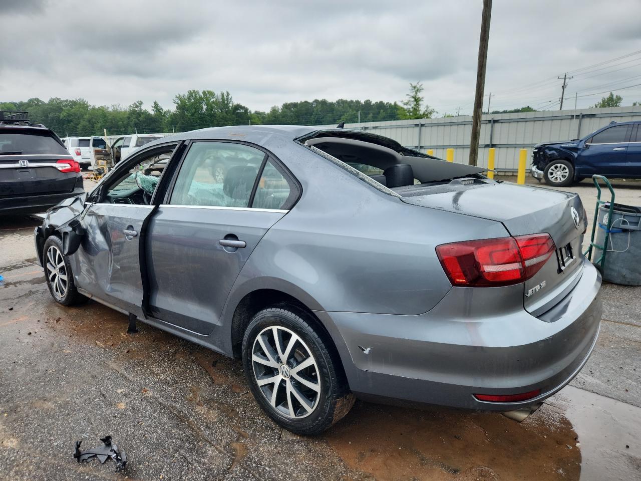 2017 Volkswagen Jetta Se - Фото 2