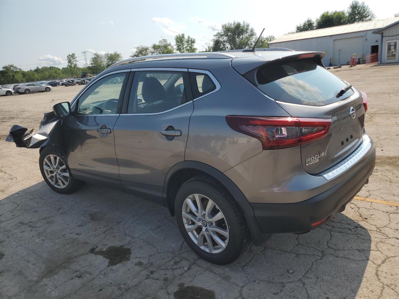 2020 Nissan Rogue Sport S - Фото 2