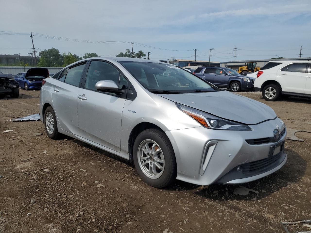 2022 Toyota Prius Le - Фото 4