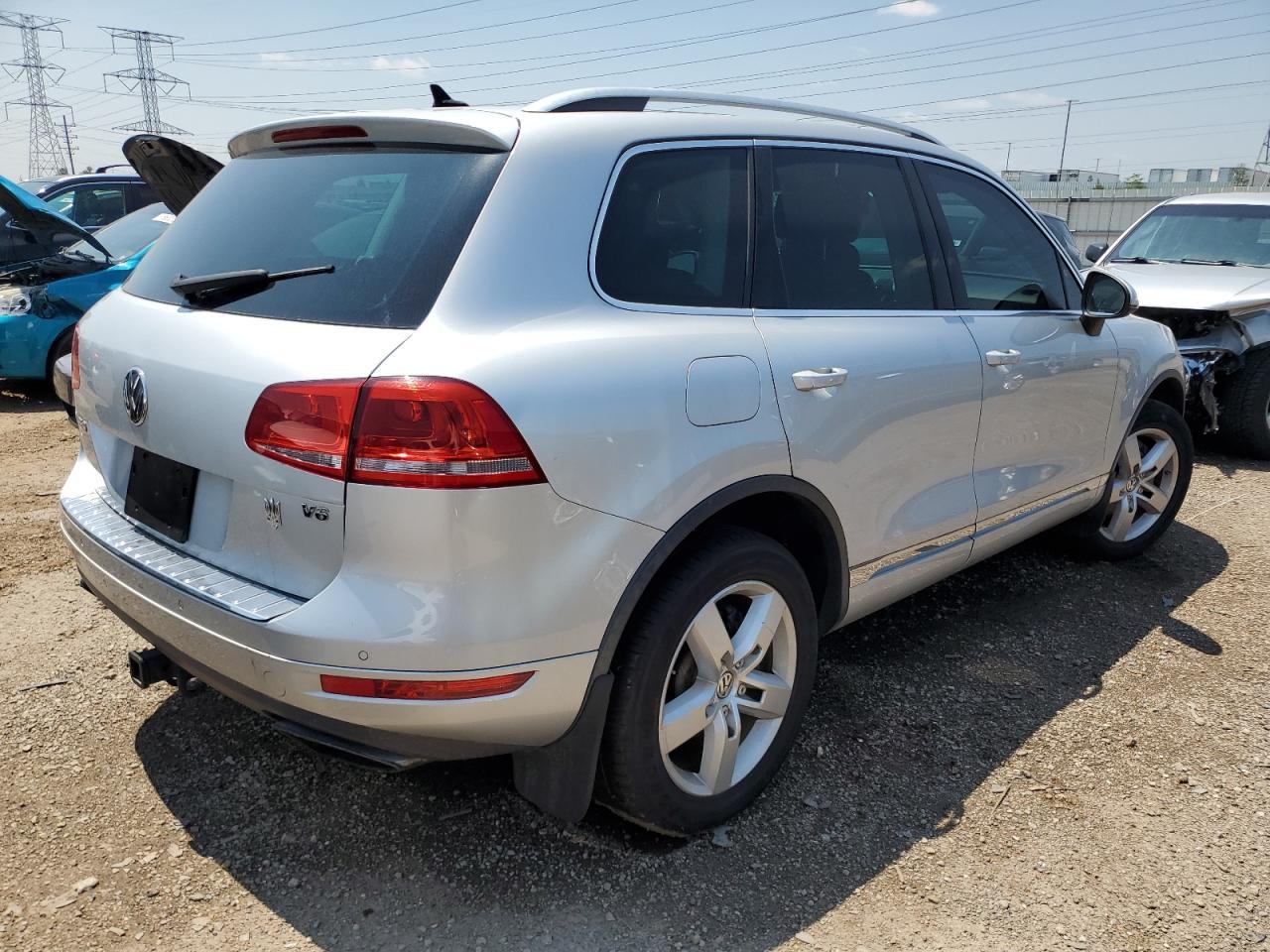 2012 Volkswagen Touareg V6 - Image 3