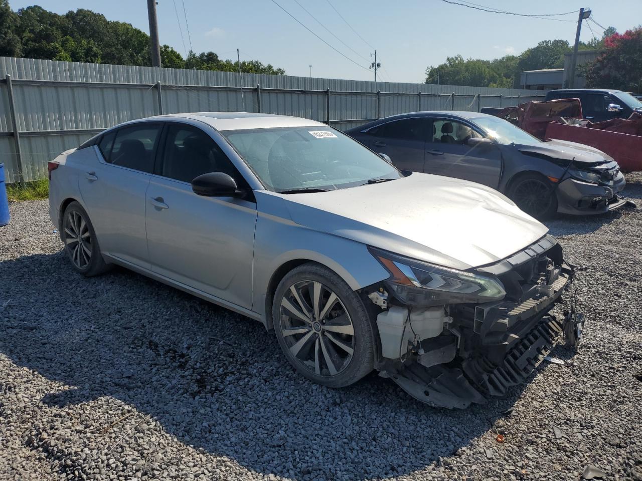 2019 Nissan Altima Sr - Фото 4